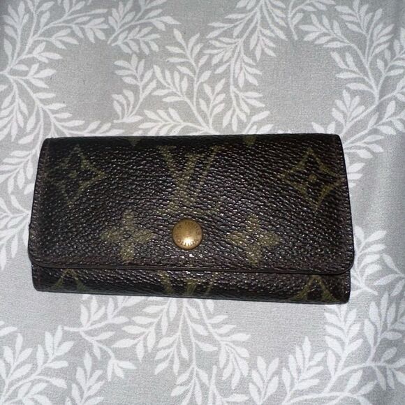 Louis Vuitton Handbags - Louis Vuitton key holder Brown Monogram
